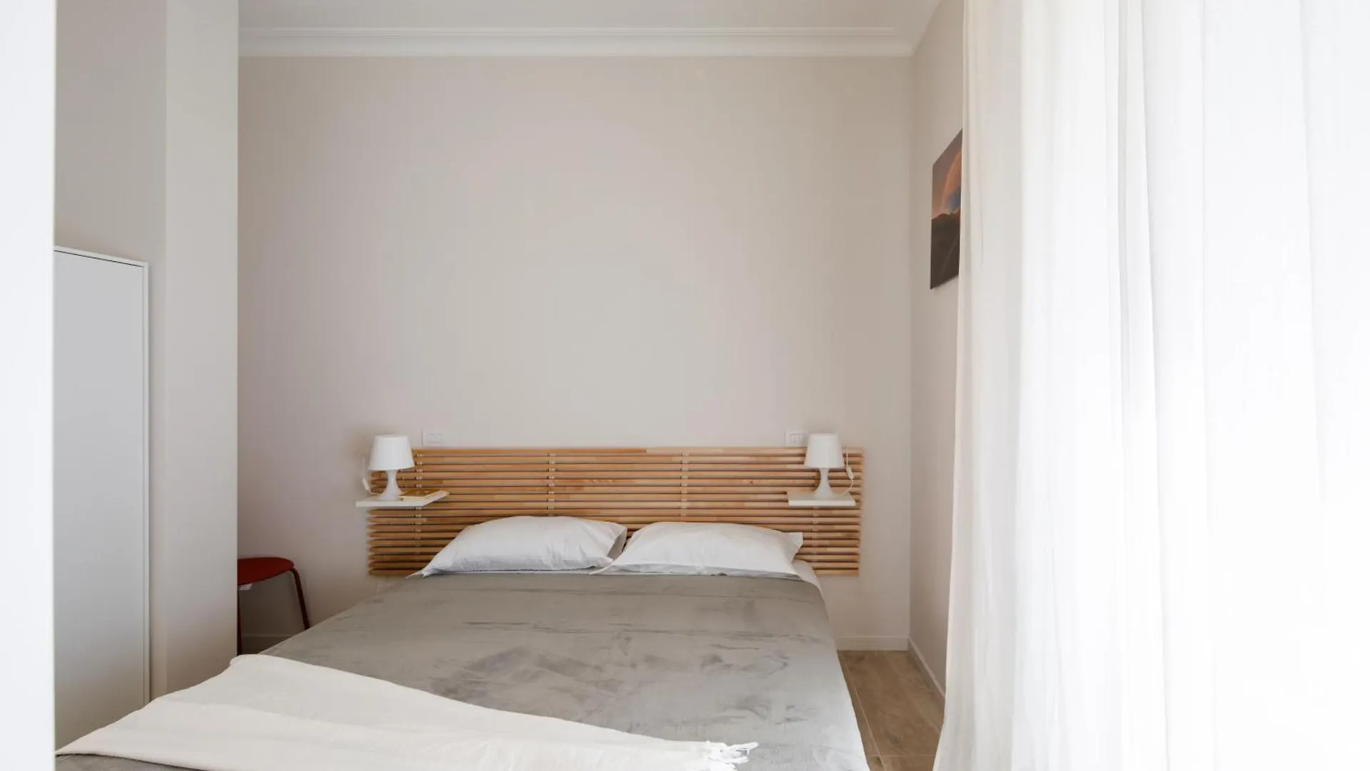 Apartment Suite Lucrezio In Rome Italy