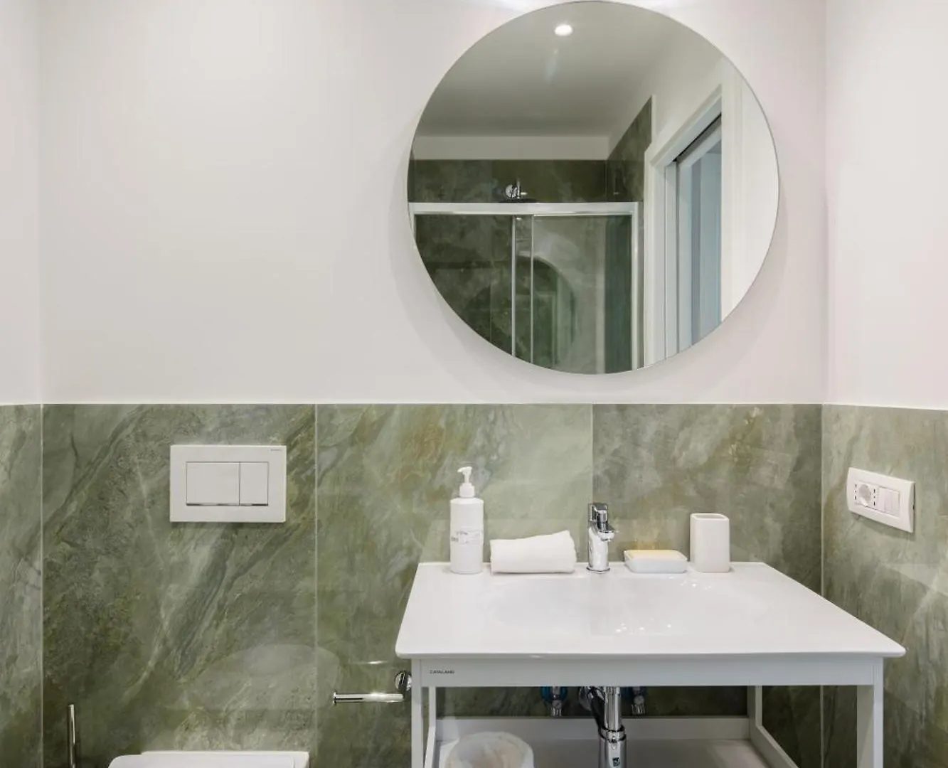Apartment Suite Lucrezio In Rome